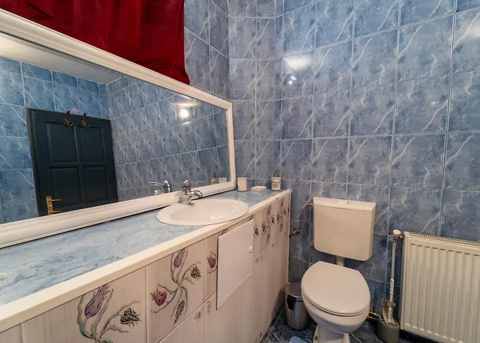 Βίλα Private In The Historic Center *