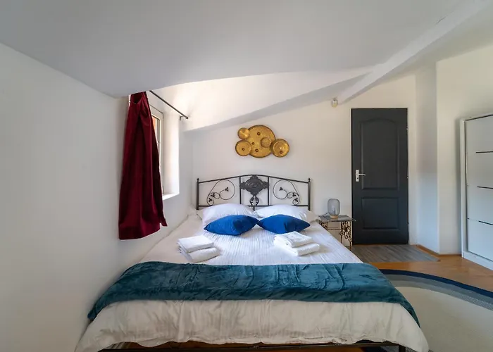 Βίλα Private In The Historic Center *