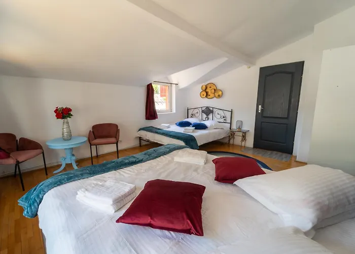 Βίλα Private In The Historic Center *